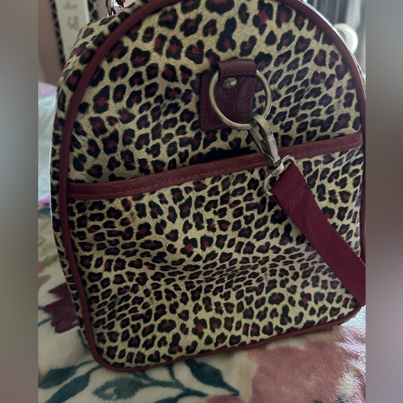 Guess duffle bag - Picture 3 of 8